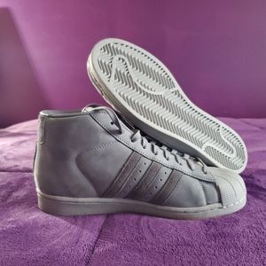 Addidas Pro Model "Mid Grey"